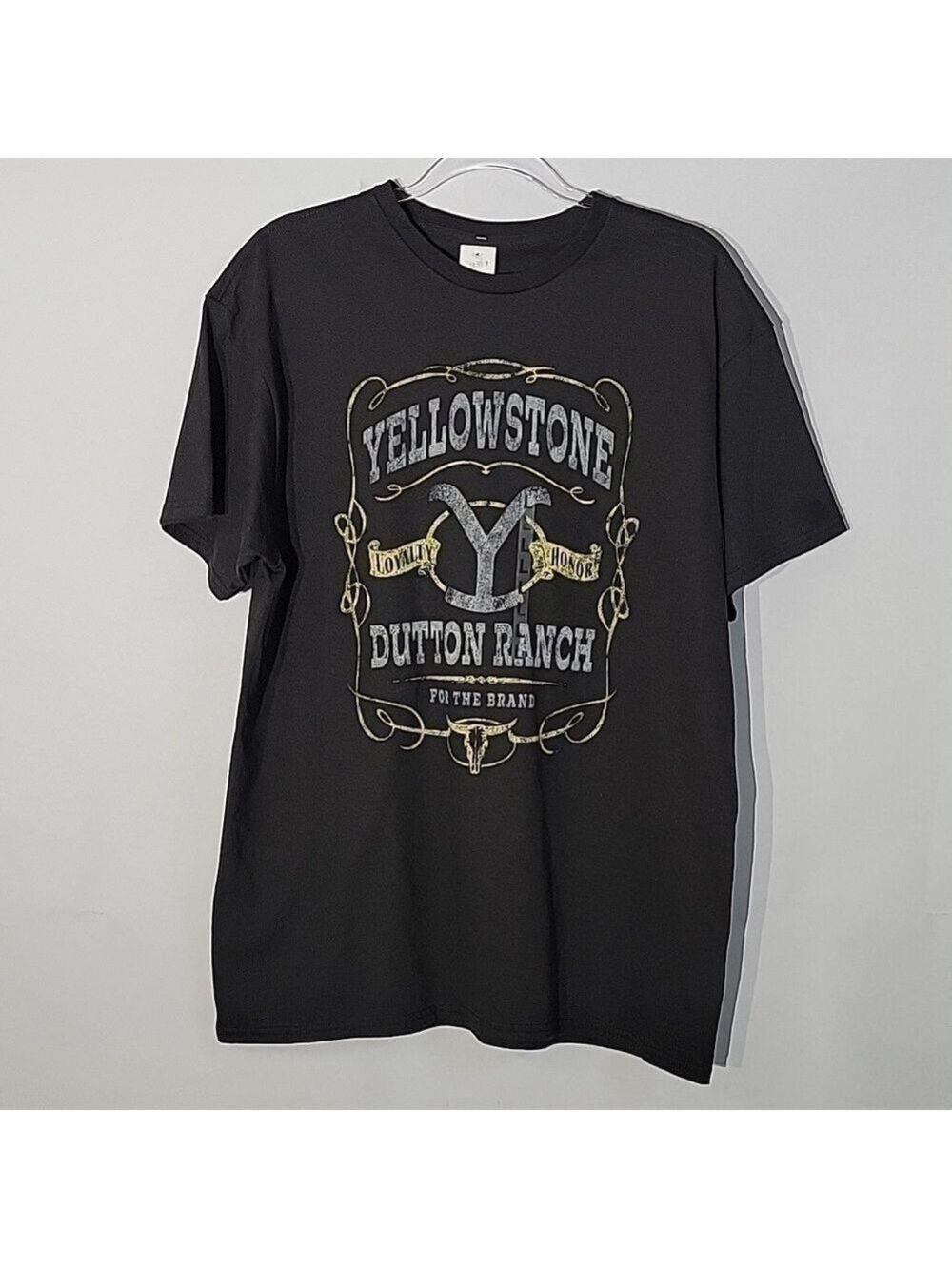 NWT Black Weathered Yellowstone Dutton Ranch T-Shirt, Size Large